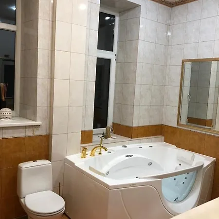 Apartament Classical Large On Alberta Street, Free Locked Parking *