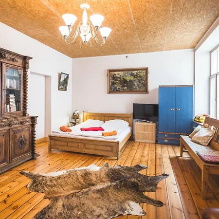 Apartamento Classical Large On Alberta Street, Free Locked Parking