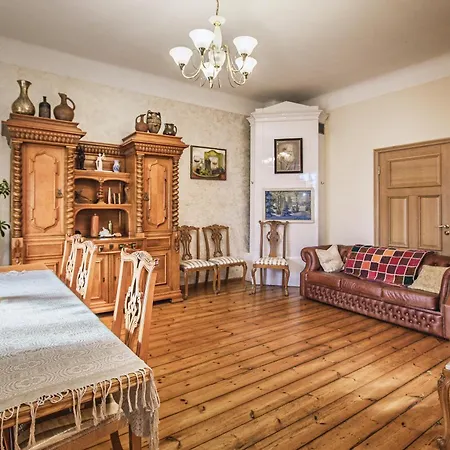 Apartament Classical Large On Alberta Street, Free Locked Parking *