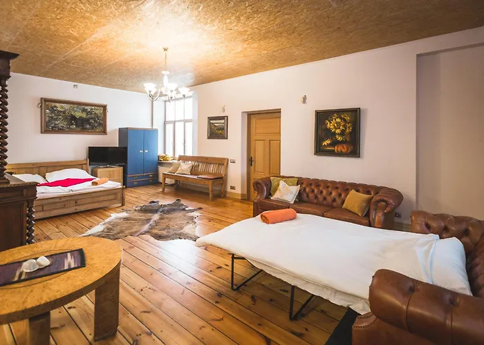 Classical Large On Alberta Street, Free Locked Parking *