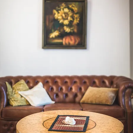 Classical Large On Alberta Street, Free Locked Parking *