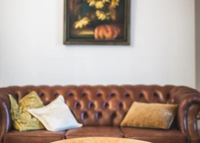 Classical Large On Alberta Street, Free Locked Parking *